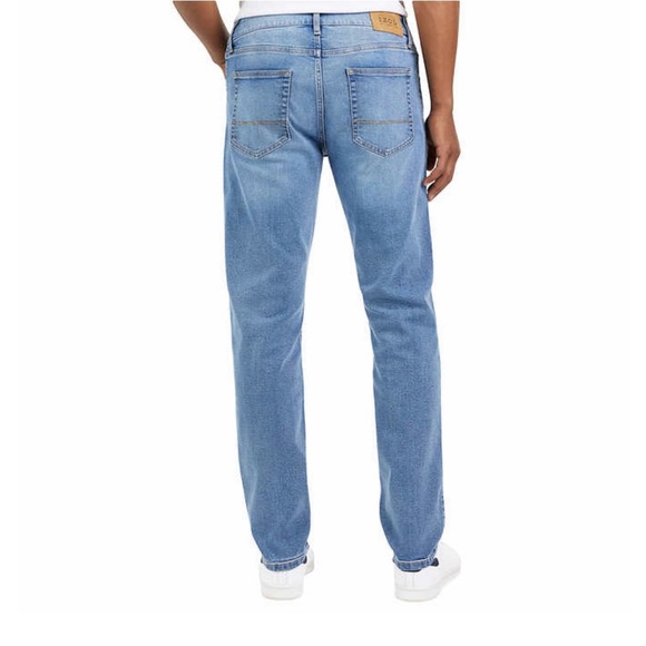IZOD Men’s Straight Fit Comfort Stretch Jeans - Picture 2 of 13